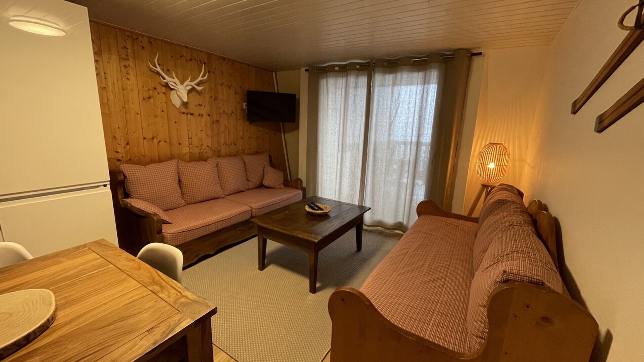 Photo of Livingroom in Saint-Jacques-des-Blats