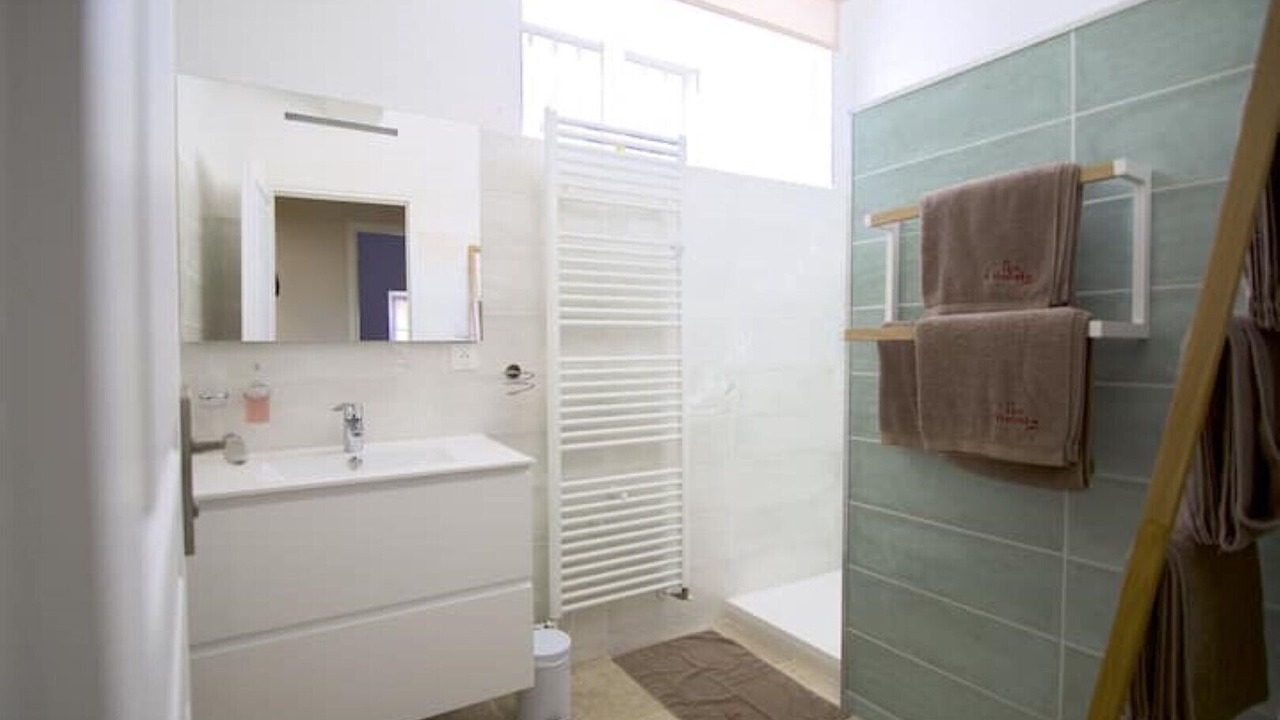 Photo of Bathroom in Fixin