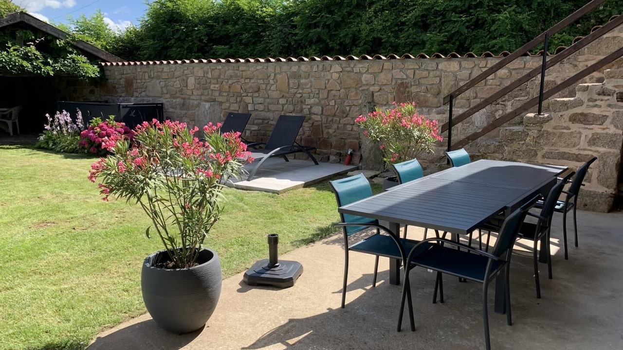 Photo of Outdoor in Dompierre-les-Ormes