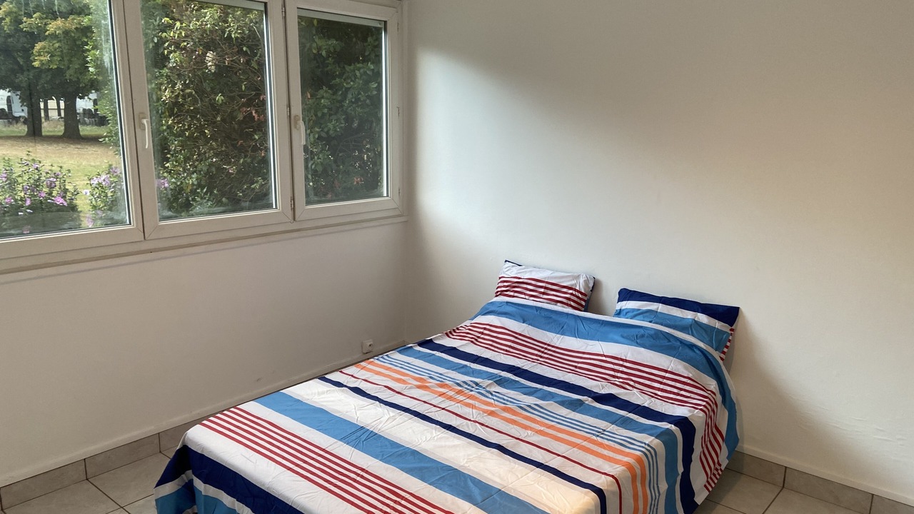 Photo of Bedroom in Ris Orangis