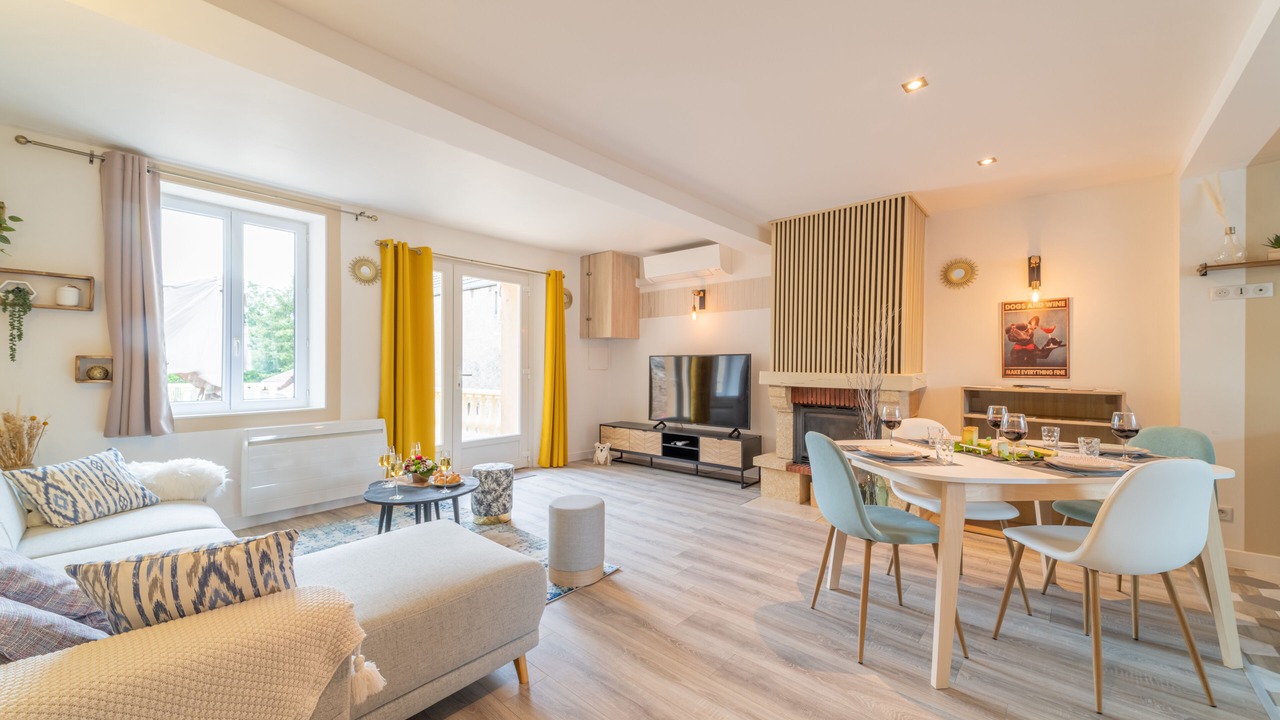 Photo of Livingroom in Corgoloin