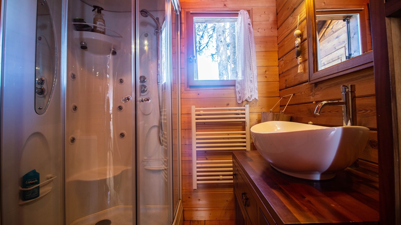 Photo of Bathroom in Saint-Laurent-en-Grandvaux
