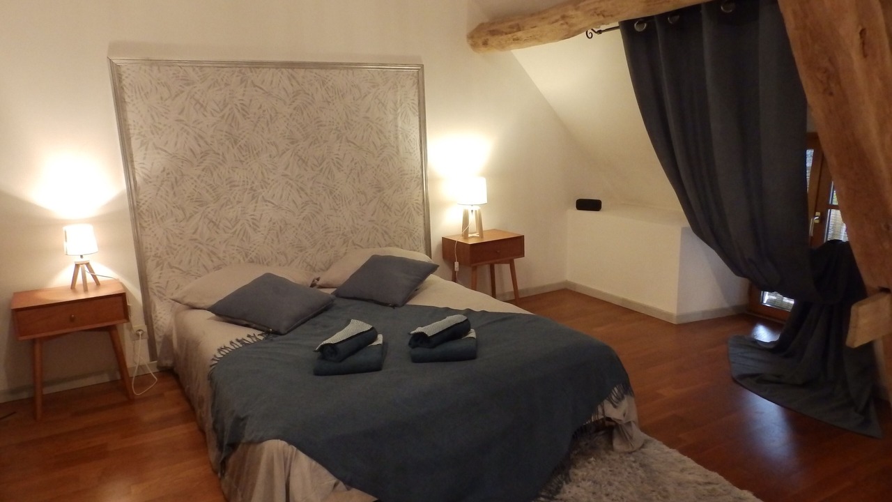 Photo of Bedroom in Menou
