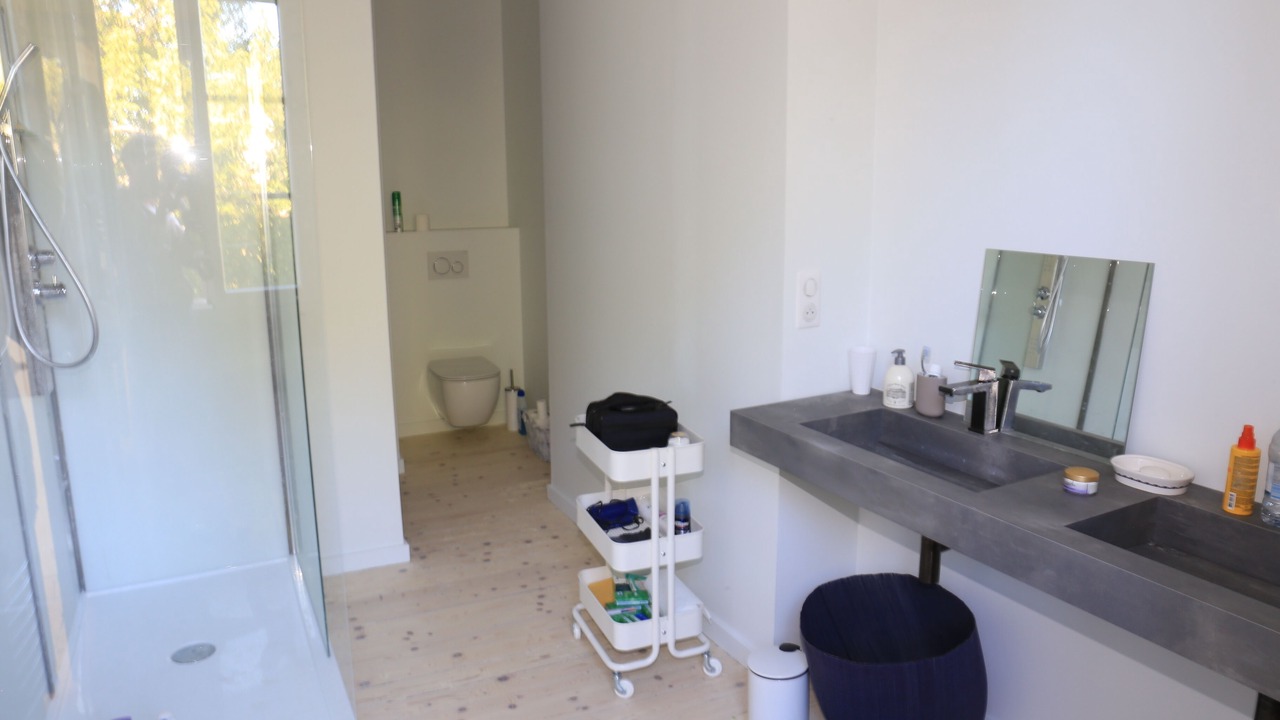 Photo of Bathroom in Chateau-Chalon