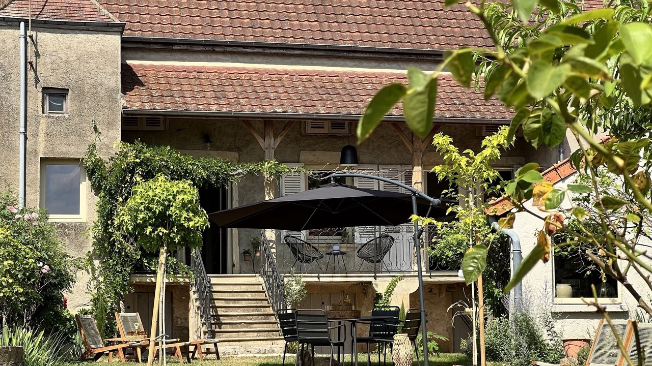Photo of Patio Balcony in Saint-Boil