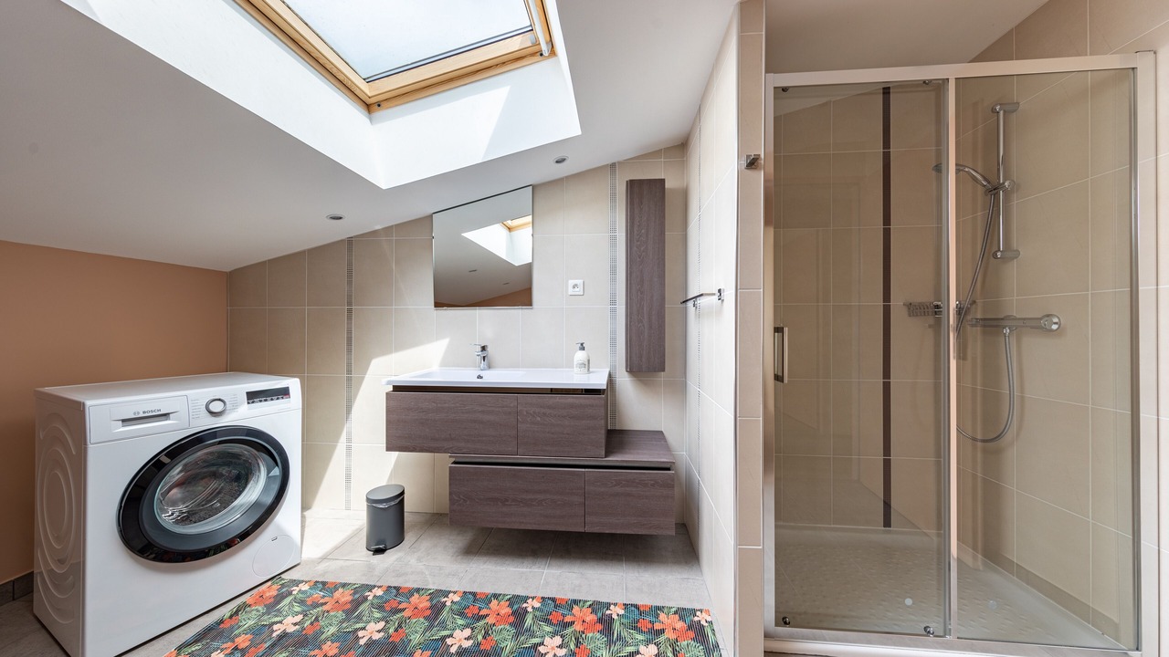 Photo of Bathroom in Montcenis