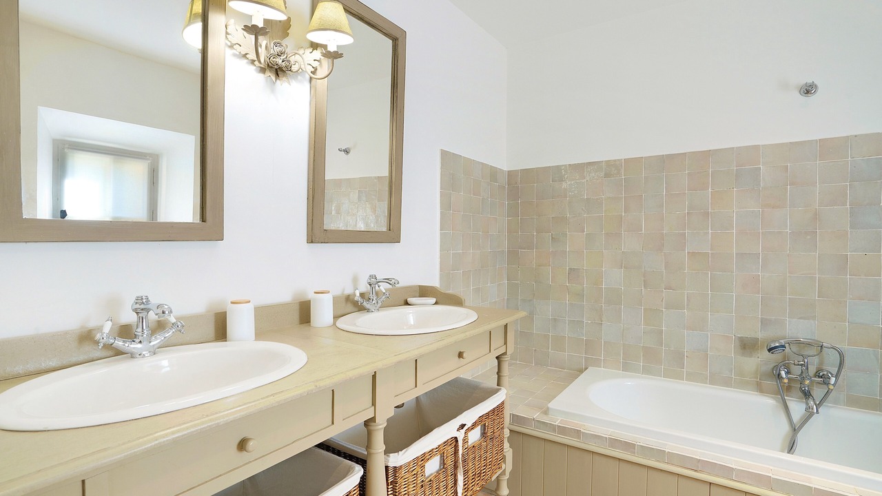 Photo of Bathroom in La Roque-sur-Pernes