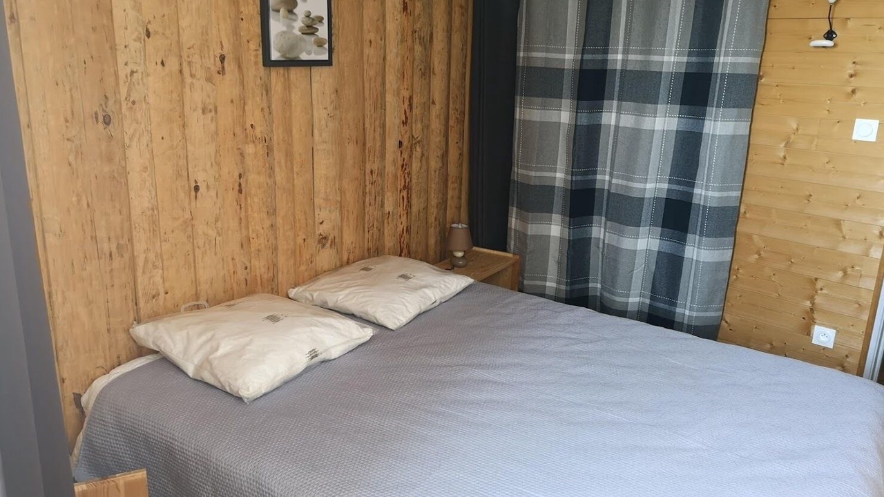 Photo of Bedroom in Saint-Jacques-des-Blats