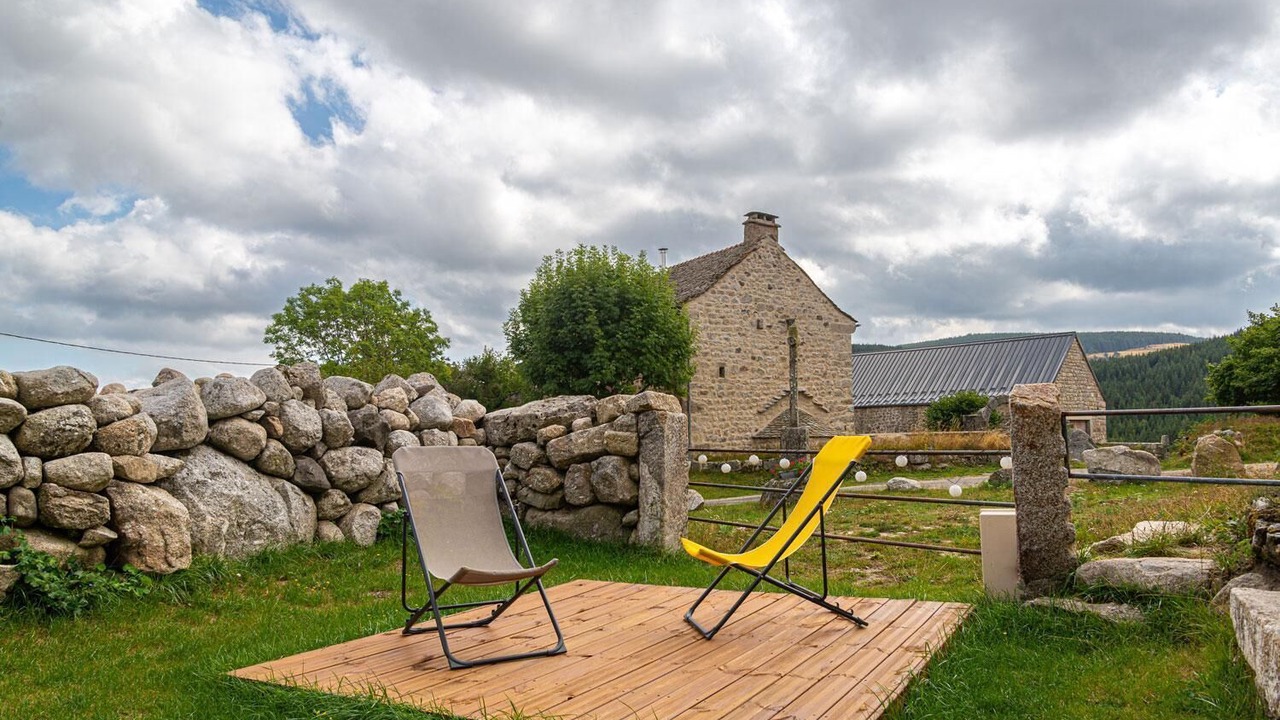 Photo of Outdoor in Saint-Laurent-de-Muret