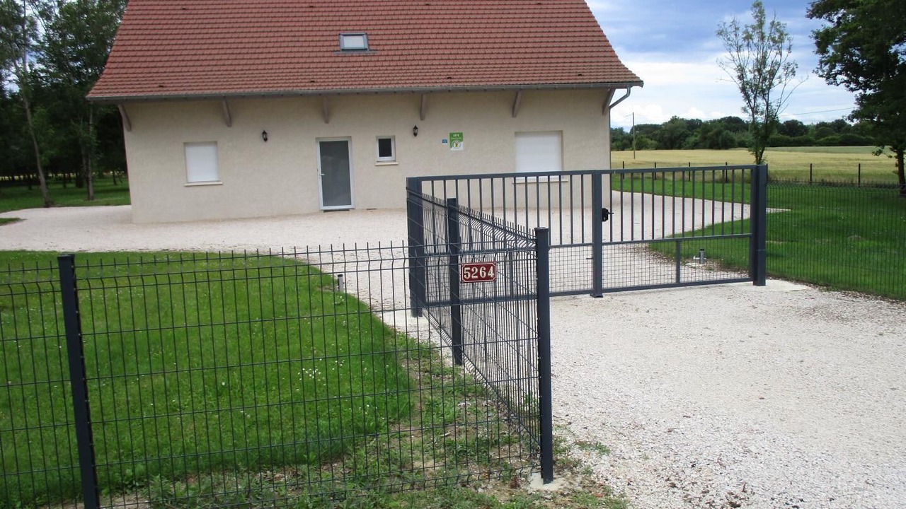 Photo of Outdoor in Serley