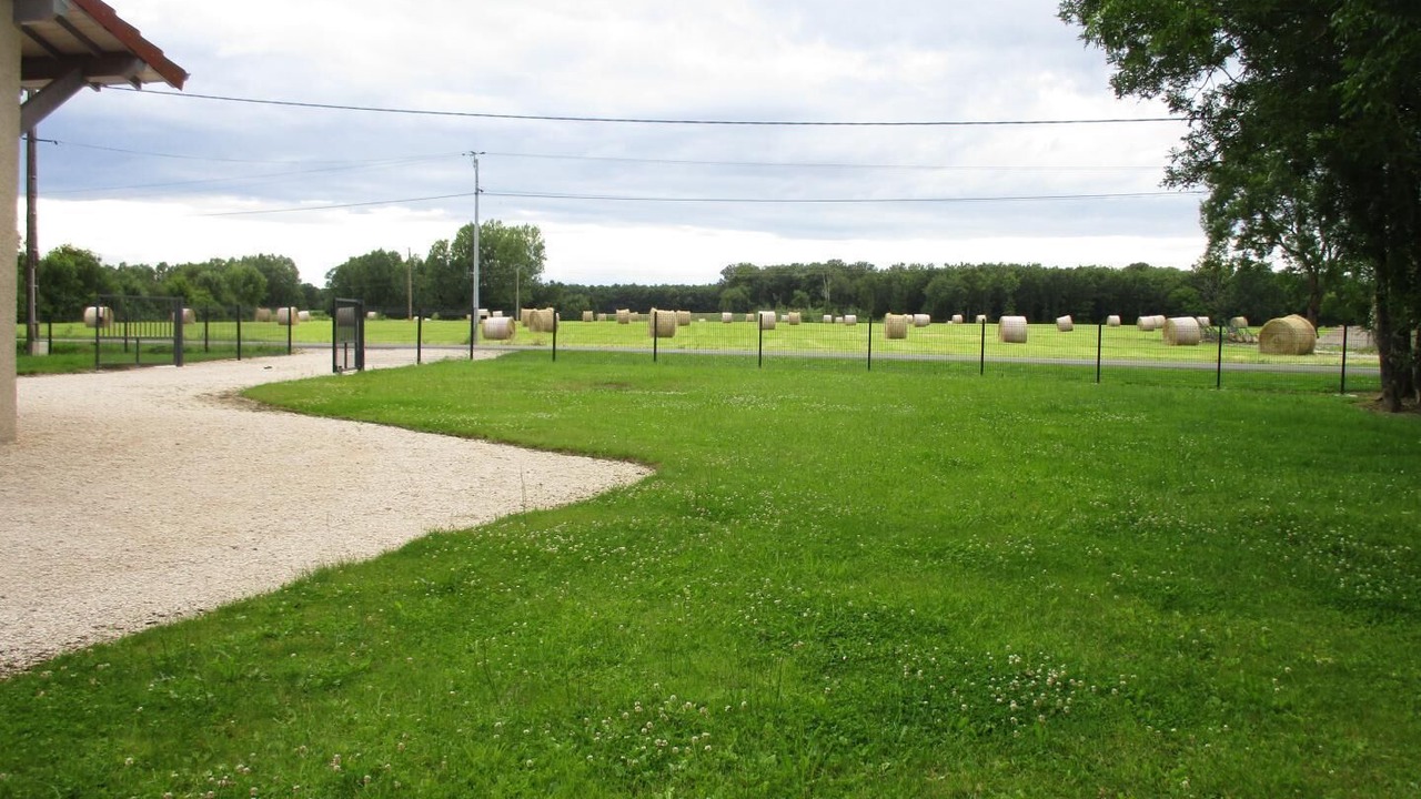Photo of Outdoor in Serley