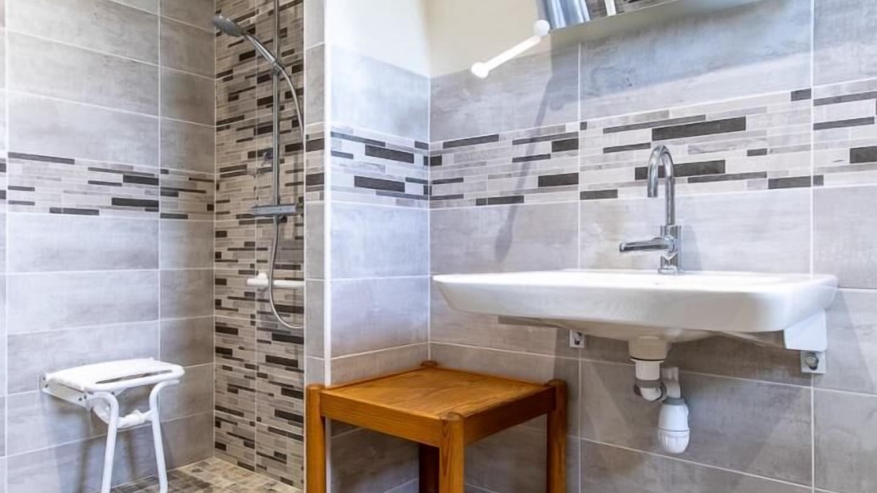 Photo of Bathroom in Serley