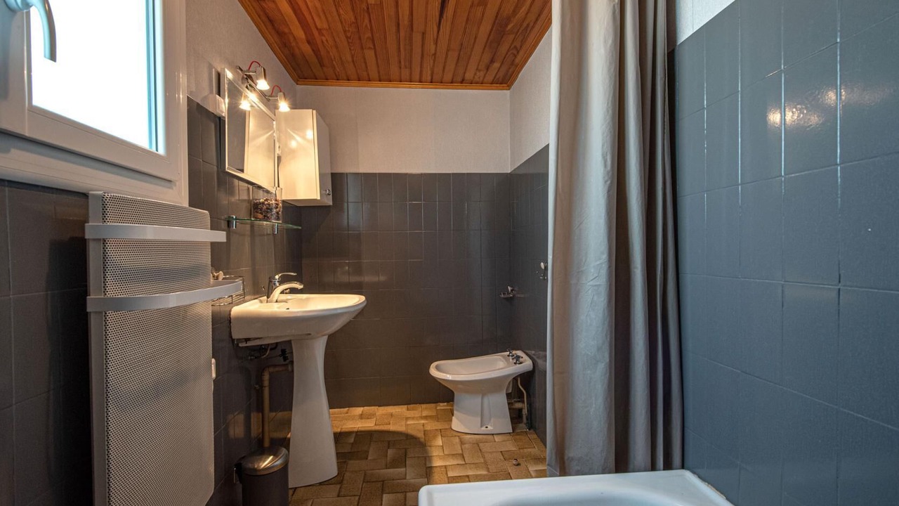 Photo of Bathroom in Flacey-en-Bresse
