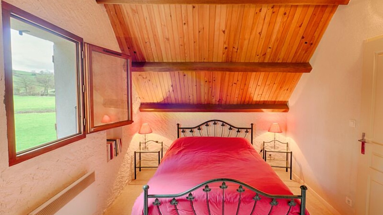 Photo of Bedroom in Saint-Didier-sur-Arroux