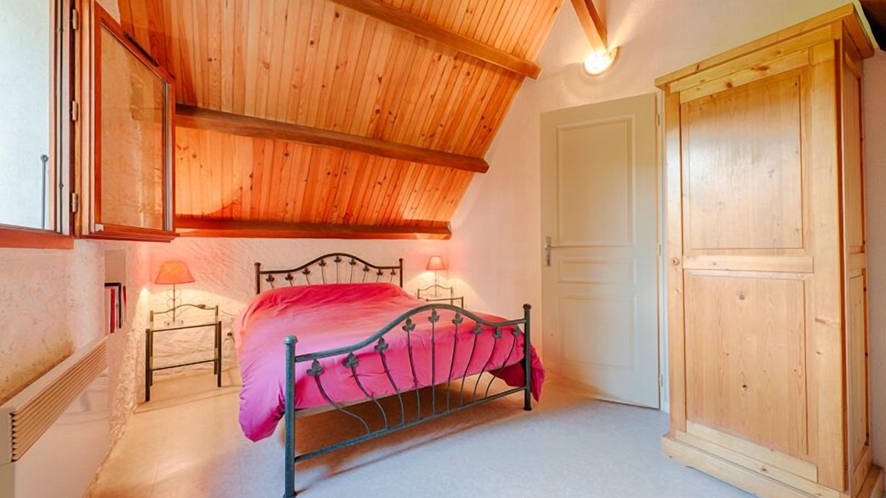 Photo of Bedroom in Saint-Didier-sur-Arroux