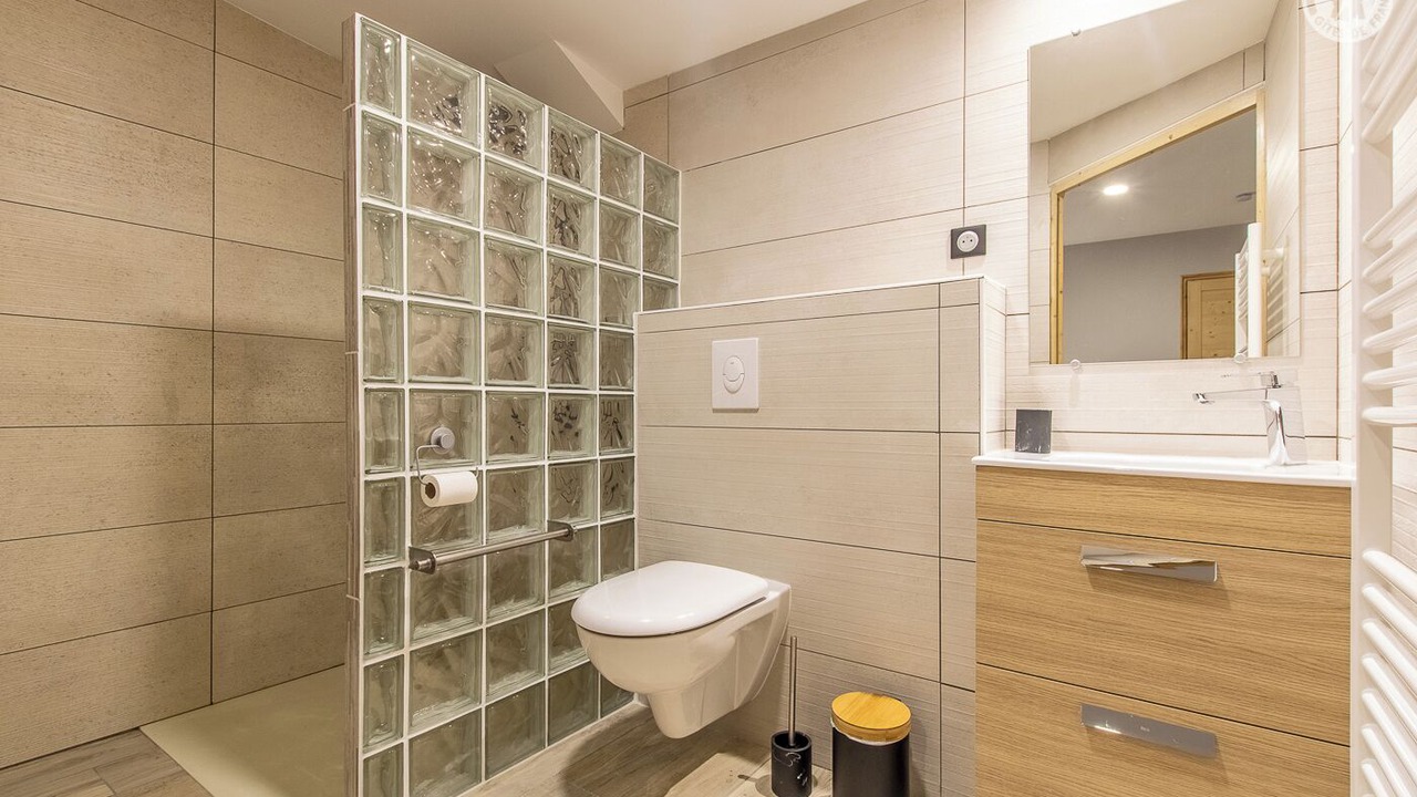 Photo of Bathroom in La Motte-Saint-Jean