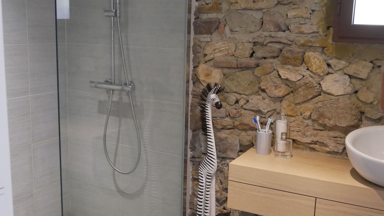 Photo of Bathroom in Allan