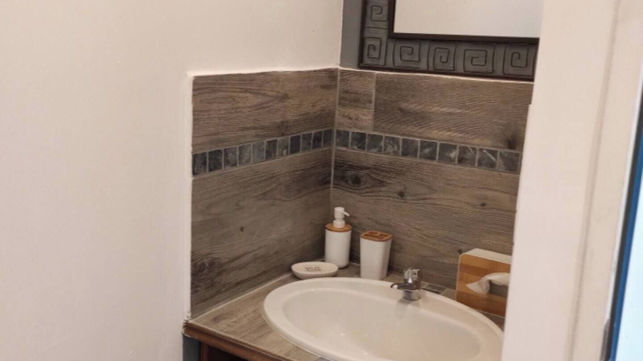 Photo of Bathroom in Saint-Pierre-de-Vassols