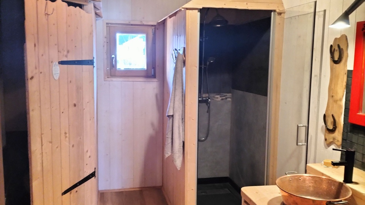 Photo of Bathroom in Frasne