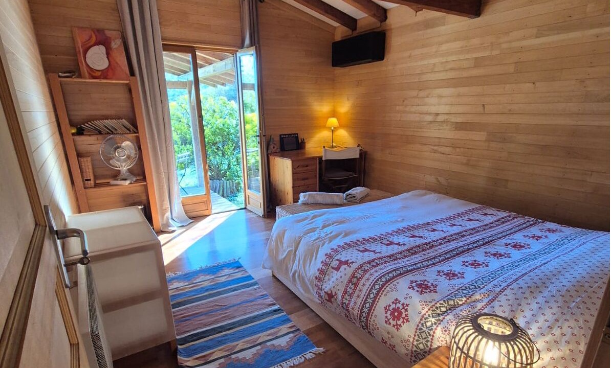 Photo of Bedroom in Puybegon