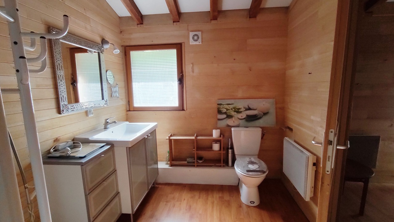 Photo of Bathroom in Puybegon