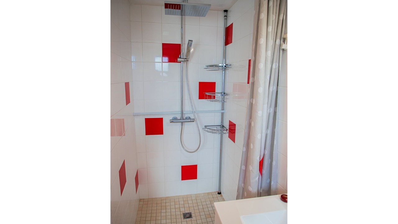 Photo of Bathroom in Decize