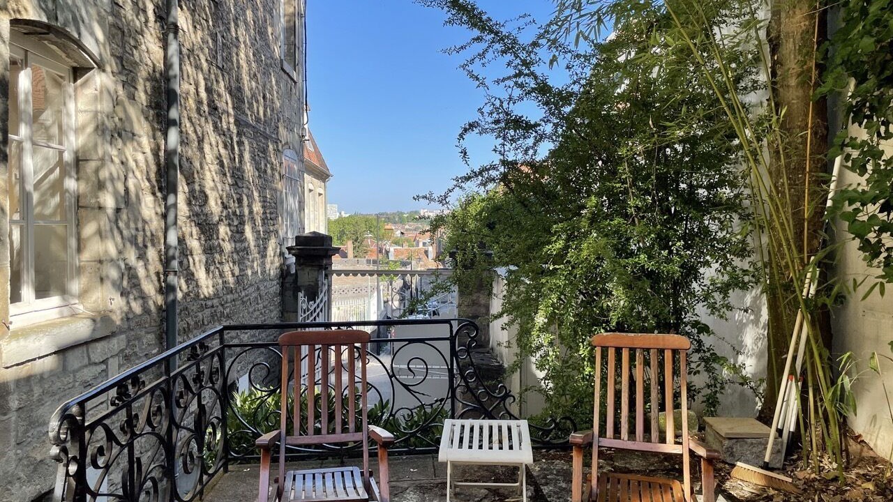 Photo of Patio Balcony in Besancon Old Town