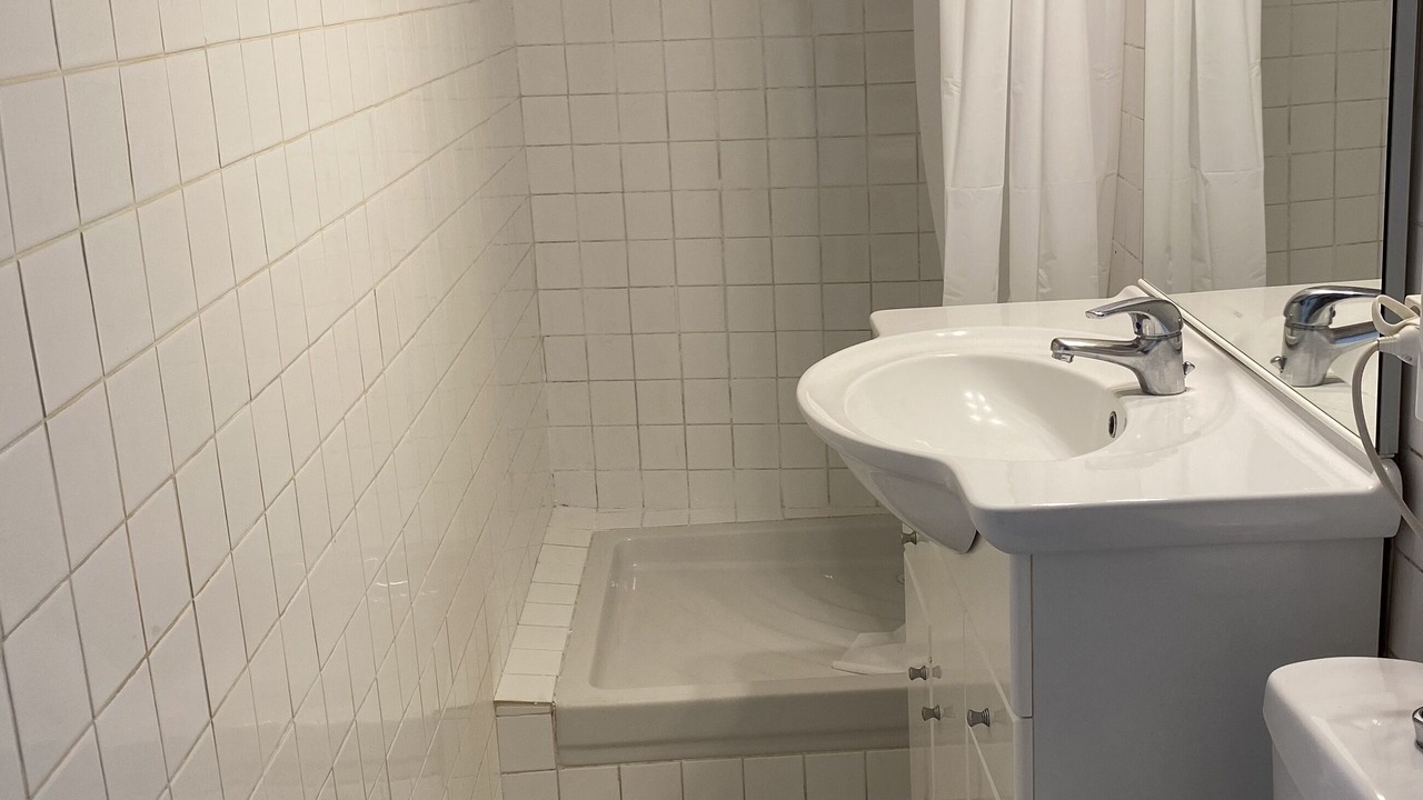 Photo of Bathroom in Nyons