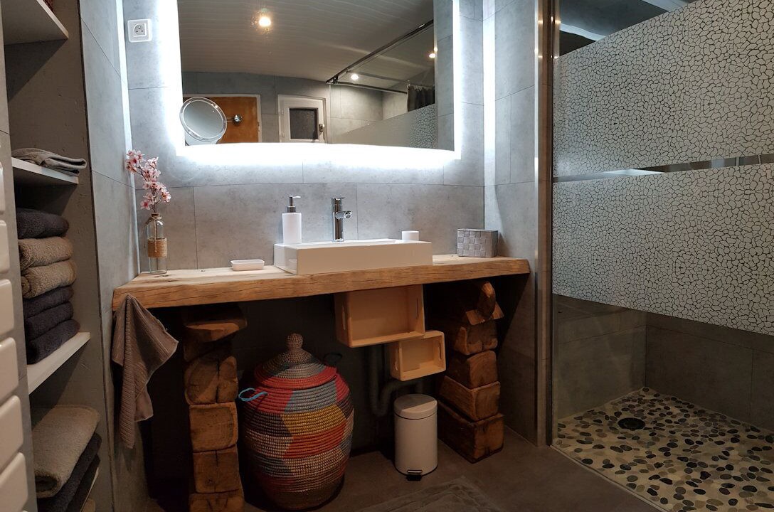 Photo of Bathroom in Vellerot-les-Vercel