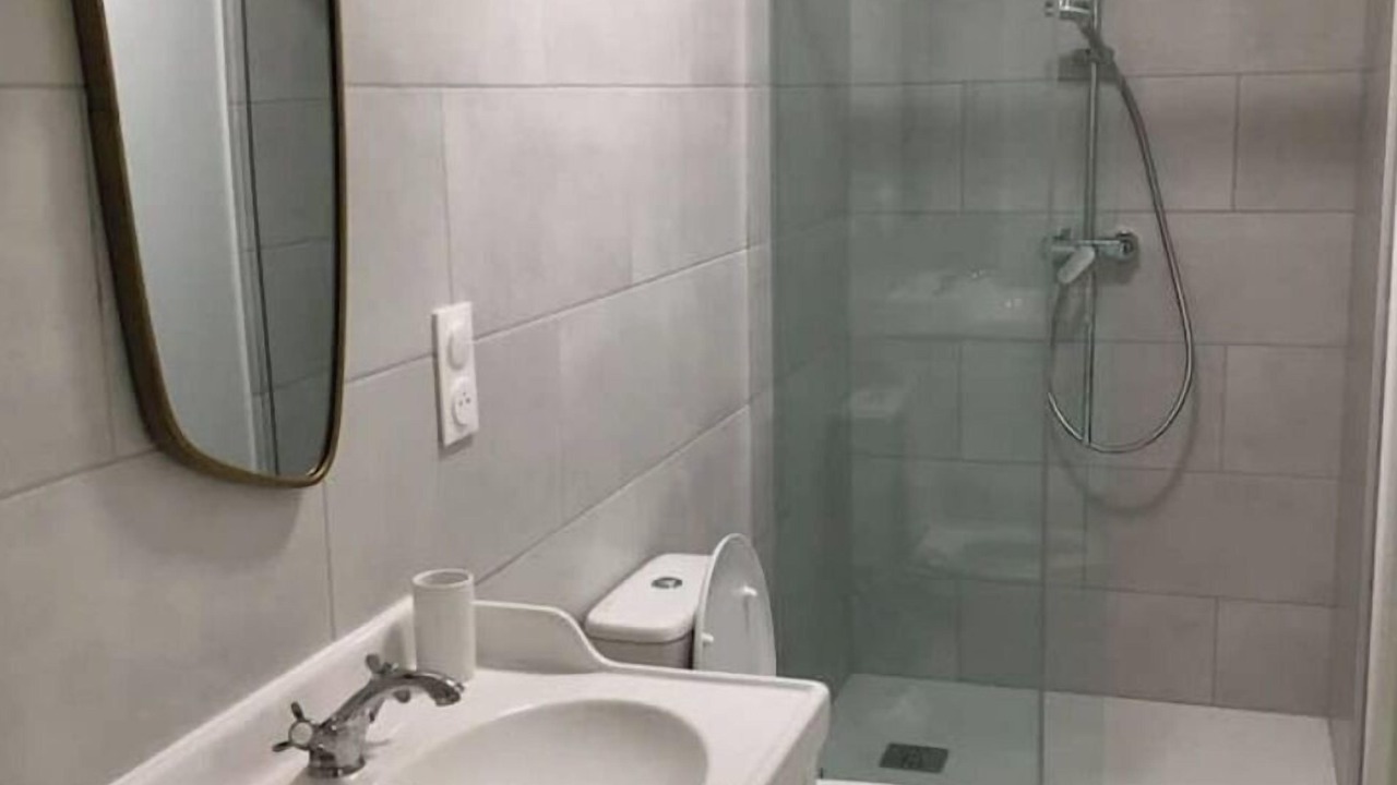 Photo of Bathroom in Chateau-Chinon