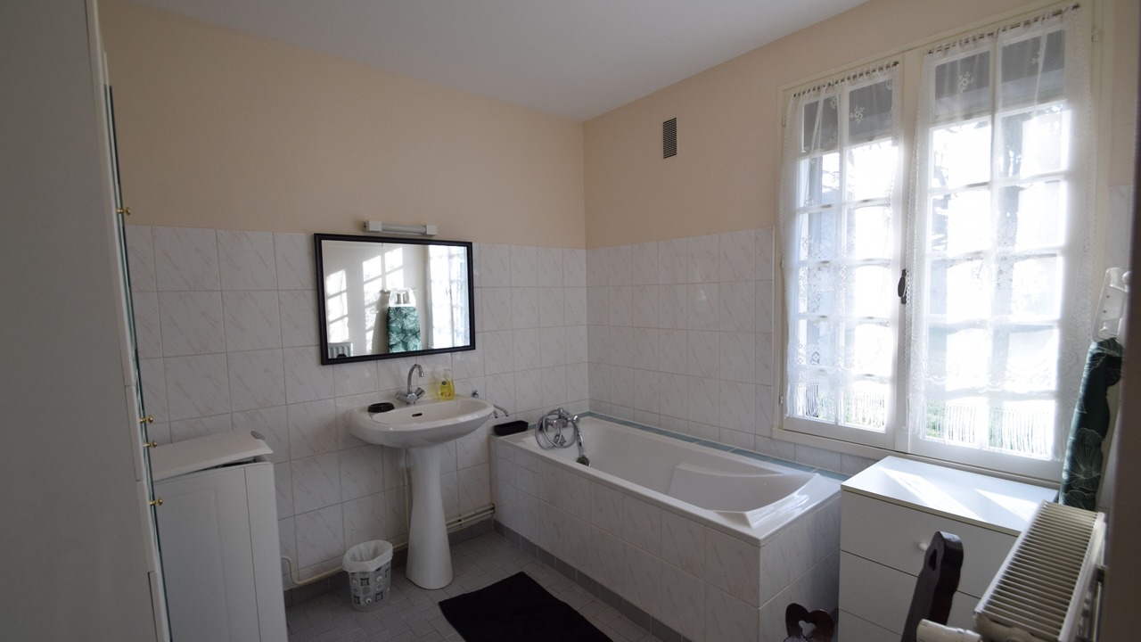 Photo of Bathroom in Lays-sur-le-Doubs