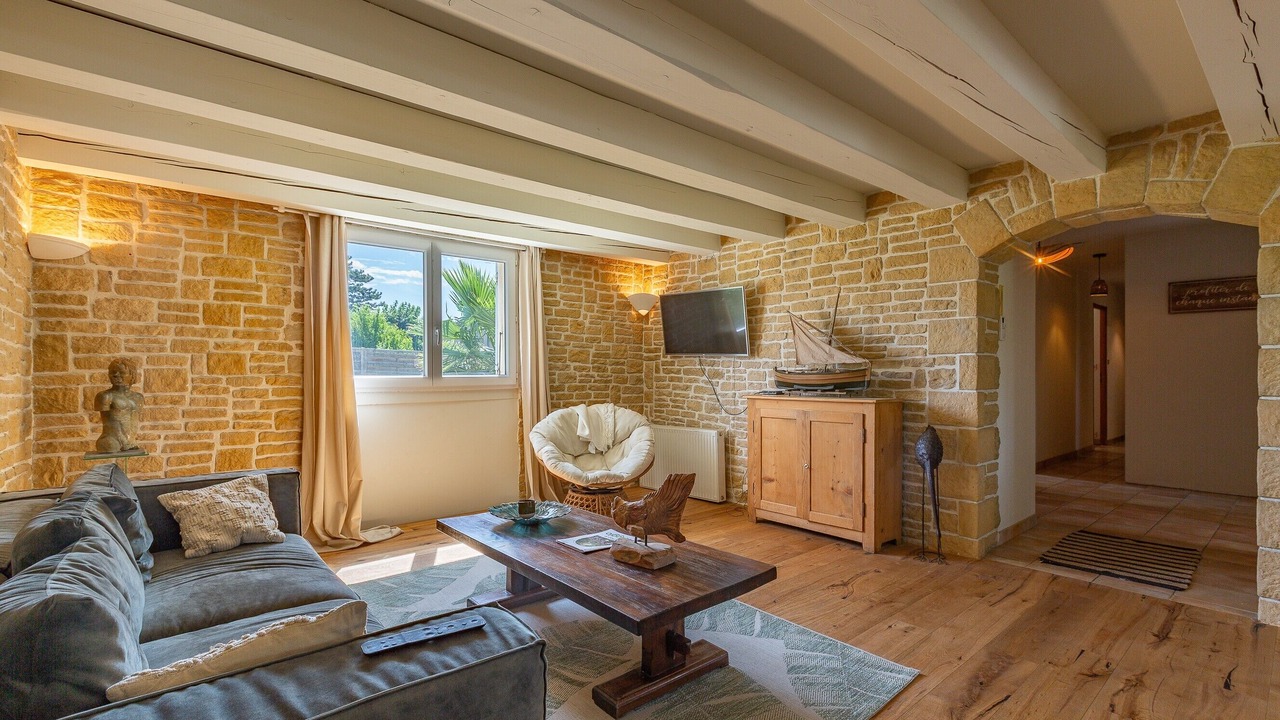 Photo of Livingroom in Montelimar