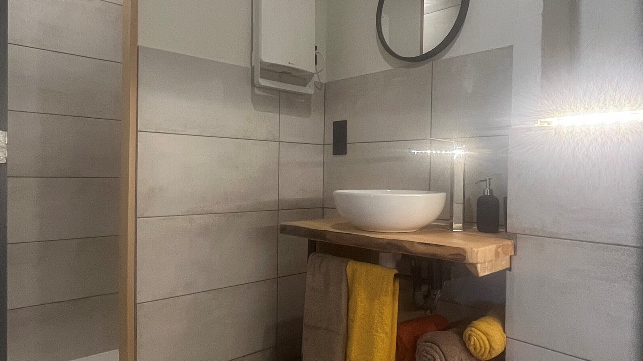Photo of Bathroom in Saint-Apollinaire-de-Rias