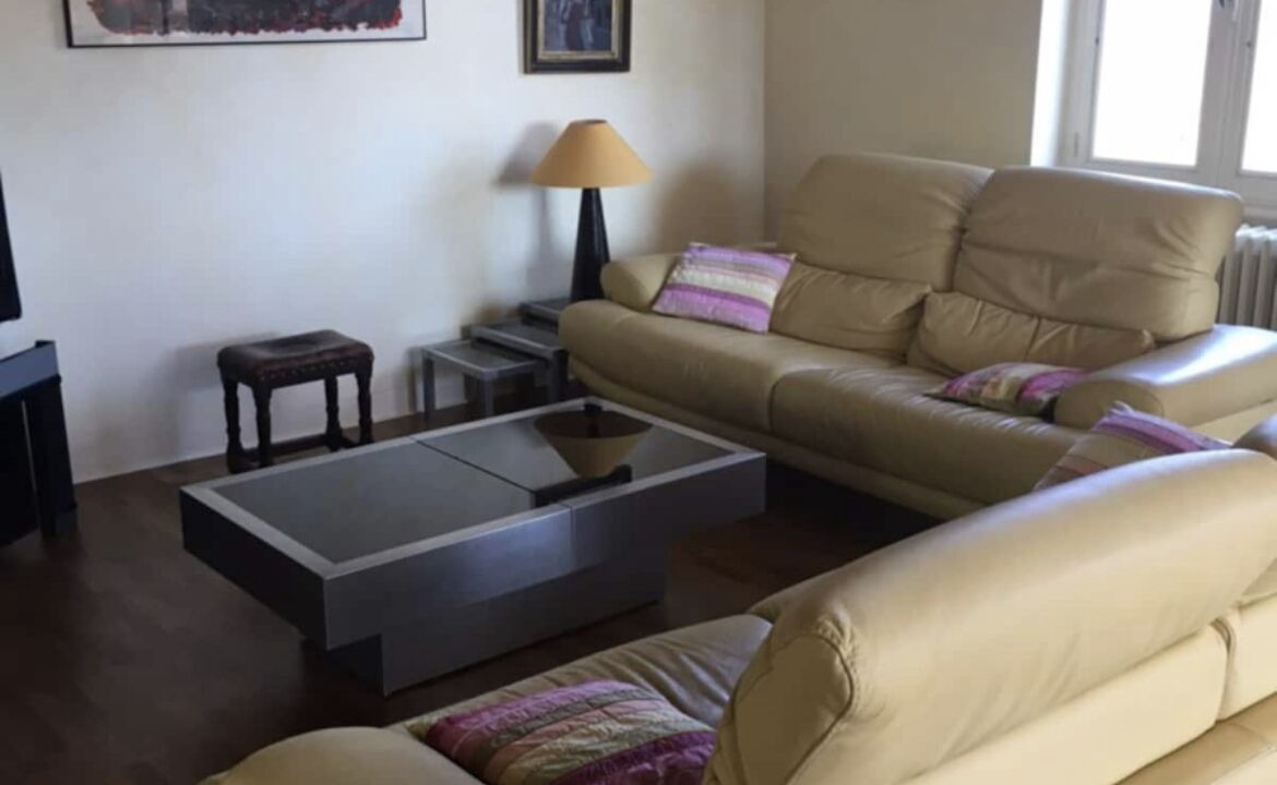 Photo of Livingroom in Varennes-sous-Dun