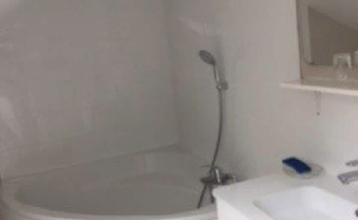 Photo of Bathroom in Varennes-sous-Dun