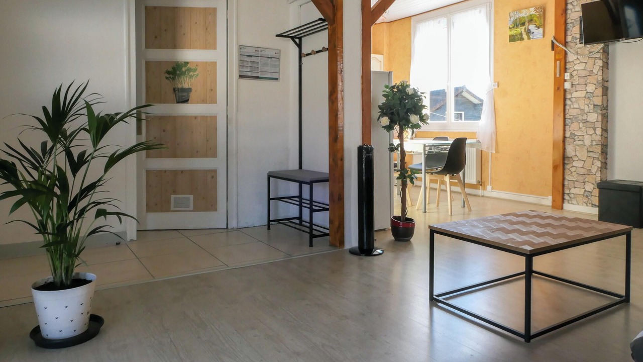 Photo of Livingroom in Arinthod