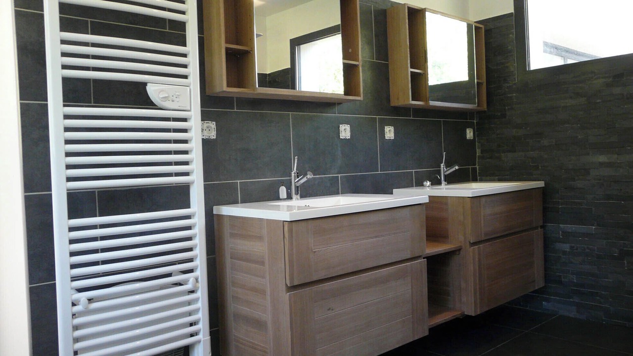 Photo of Bathroom in Verrieres-le-Buisson