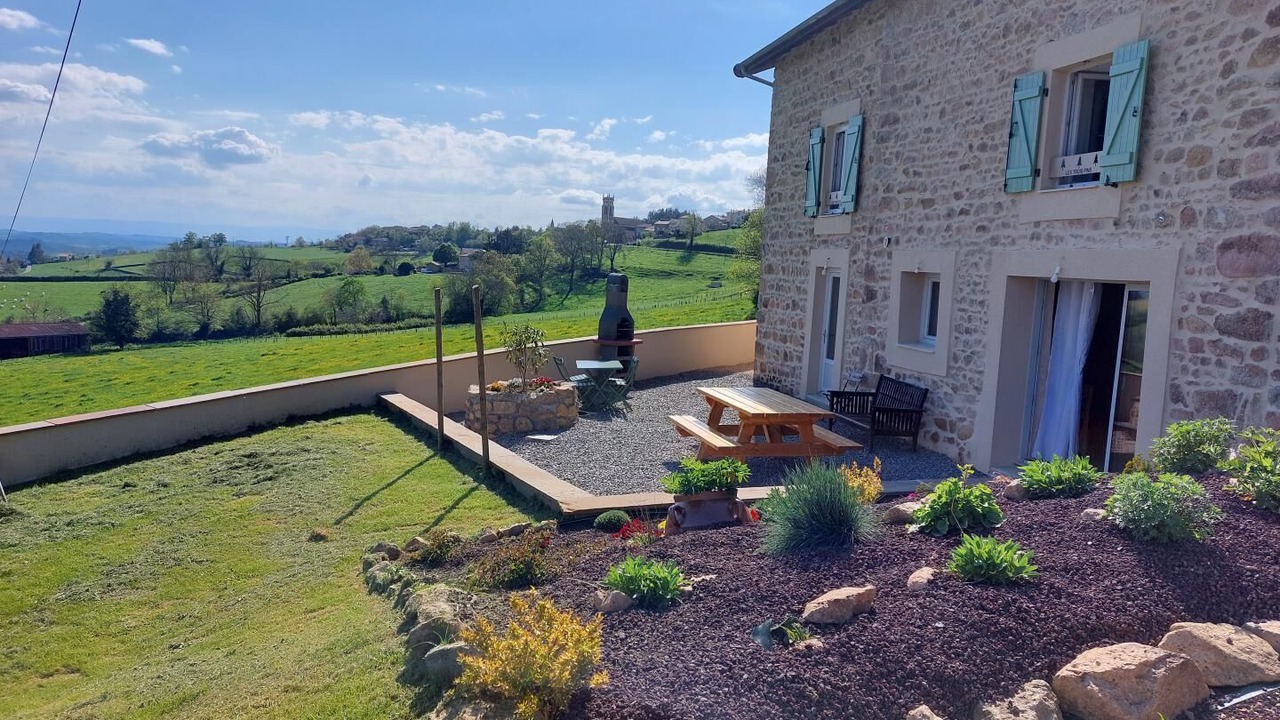 Photo of Outdoor in Marnand