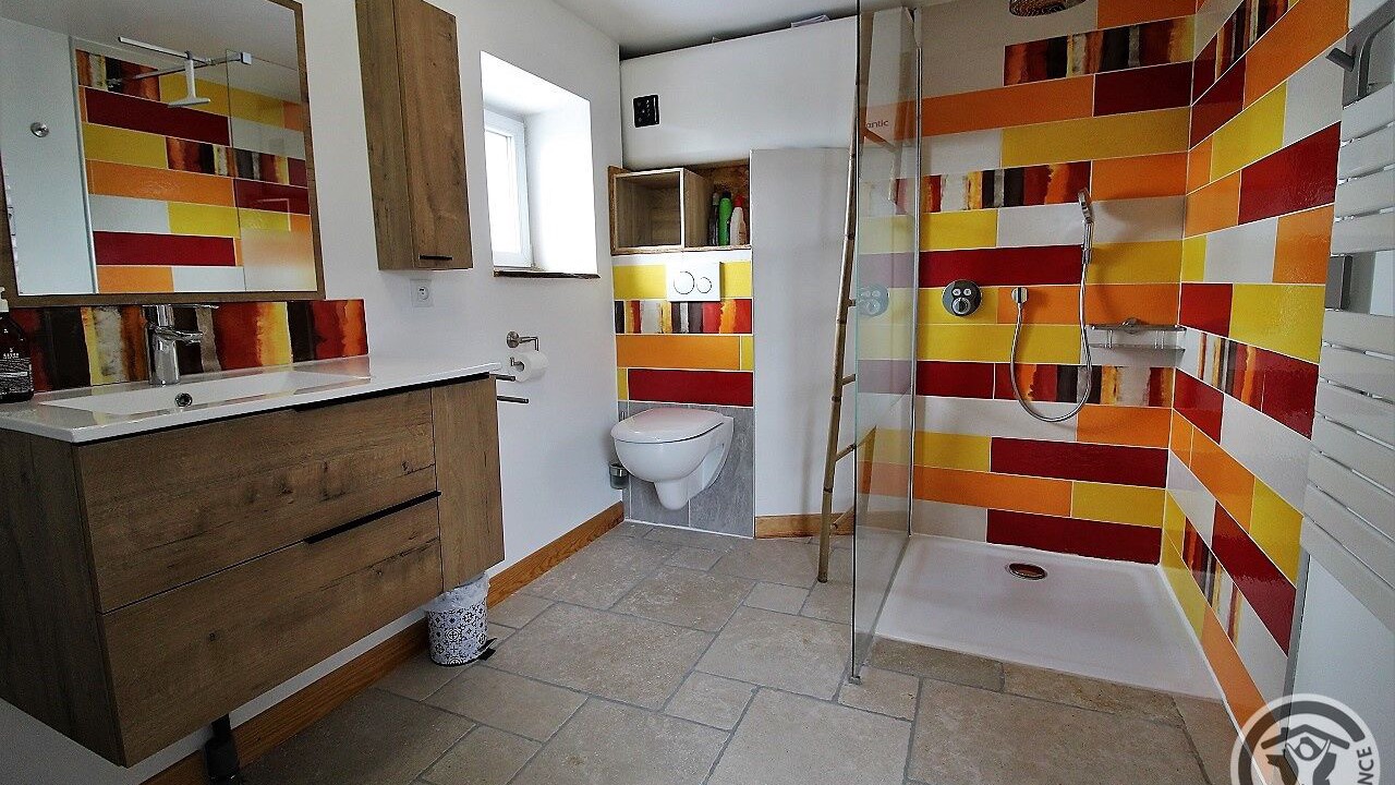 Photo of Bathroom in Marnand