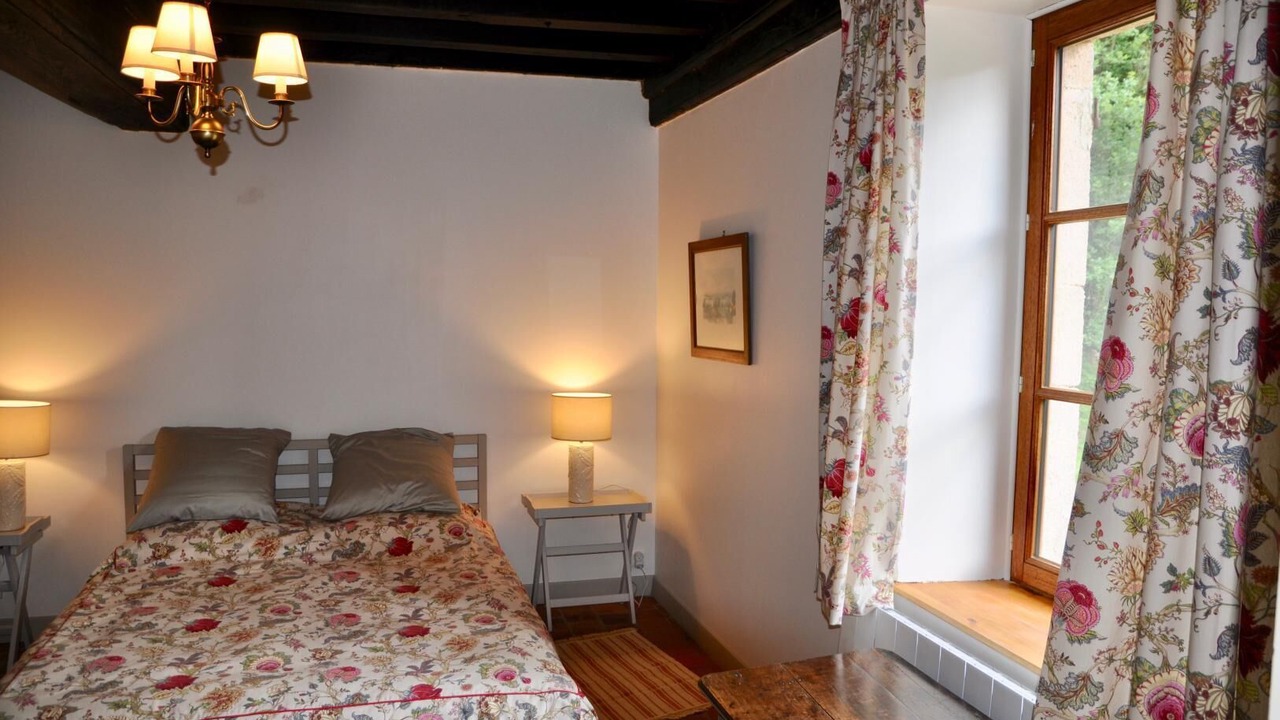 Photo of Bedroom in Saint-Leger-sous-Beuvray