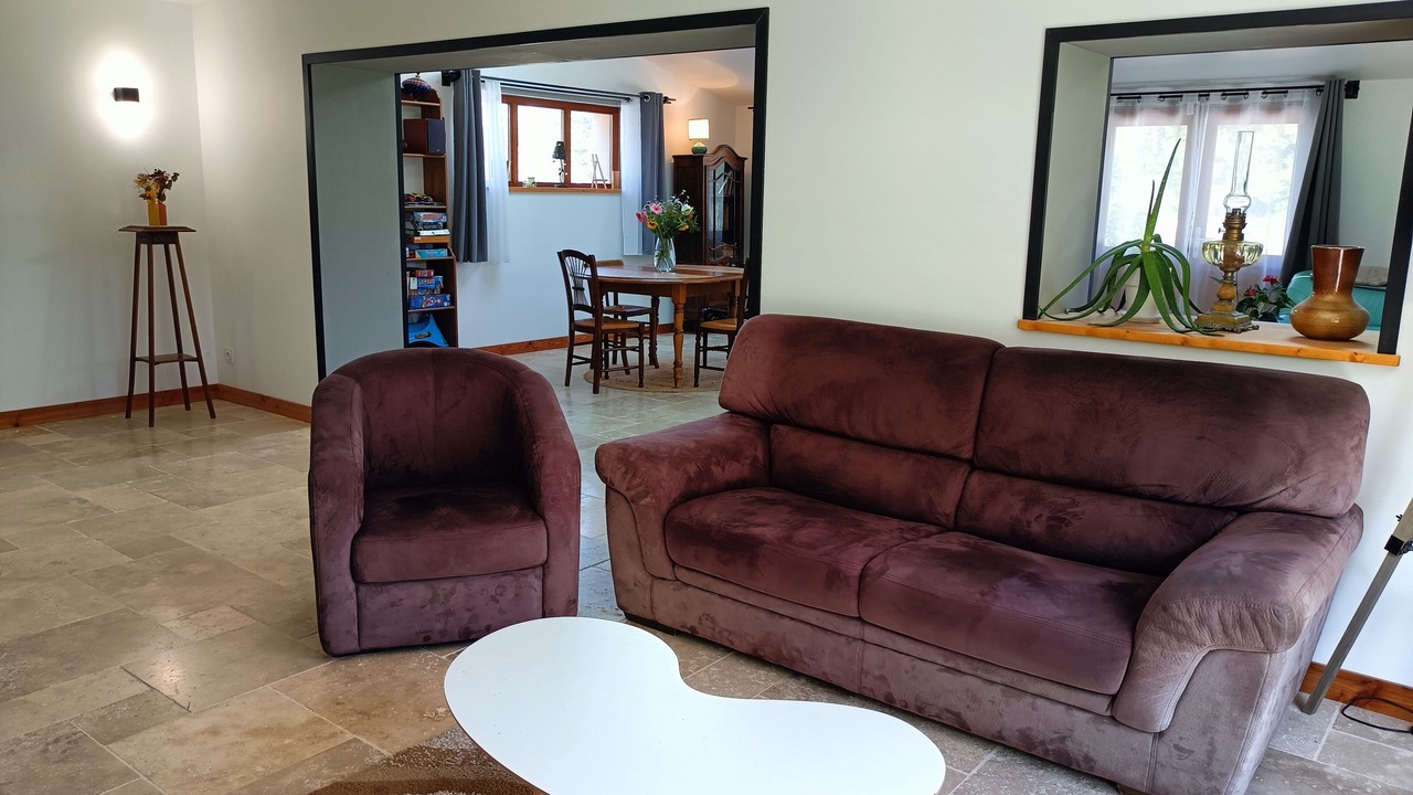 Photo of Livingroom in Saint-Just-la-Pendue