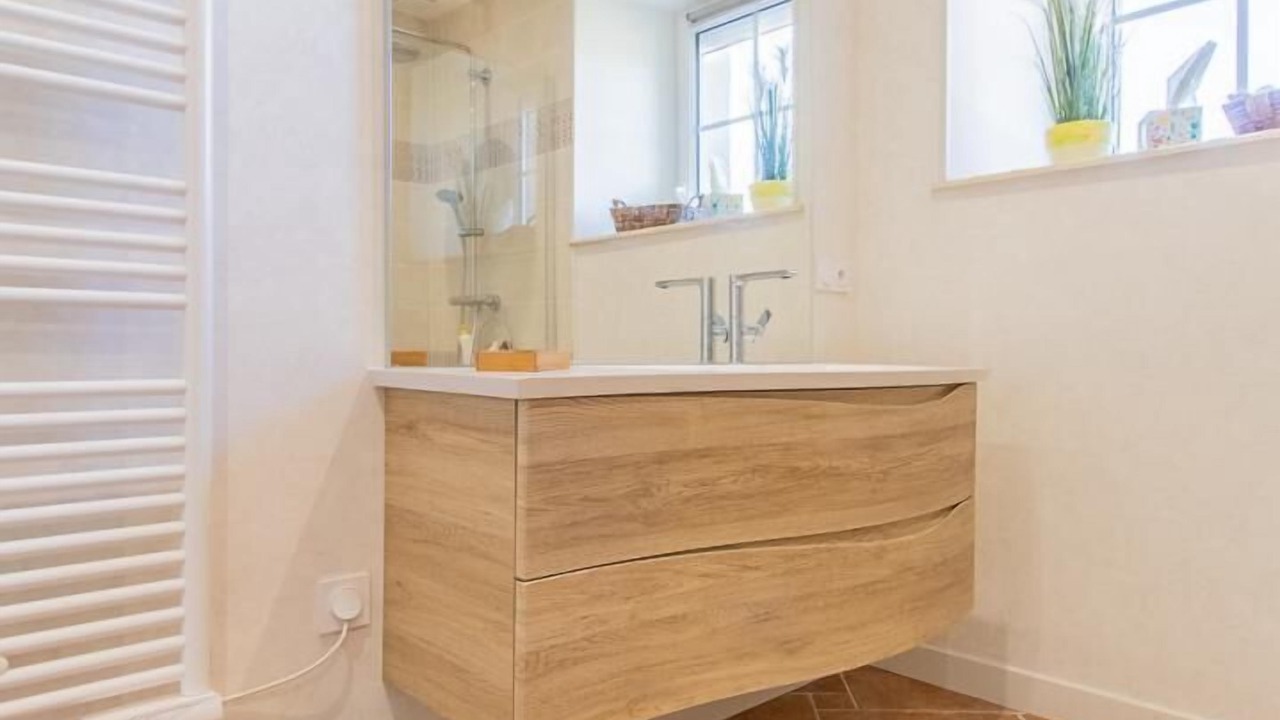 Photo of Bathroom in Sully