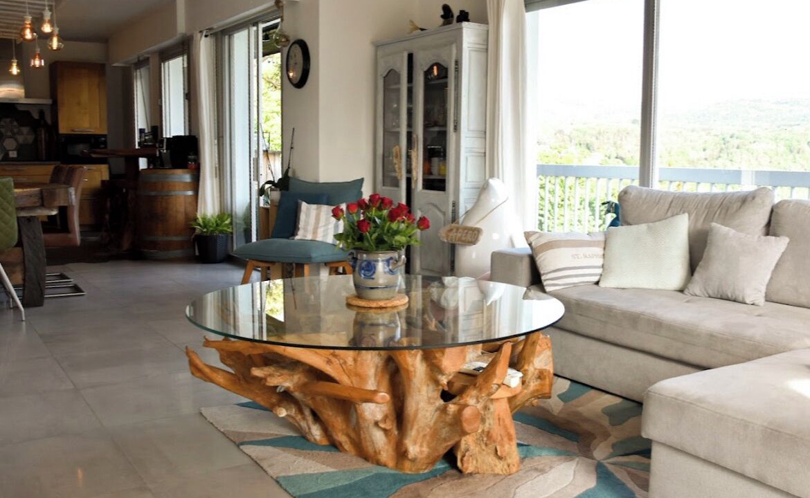 Photo of Livingroom in Maisod