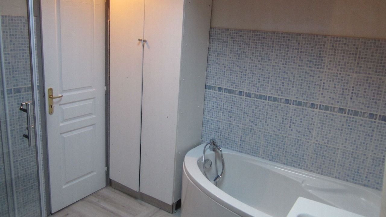 Photo of Bathroom in Saint-Barthelemy-de-Vals