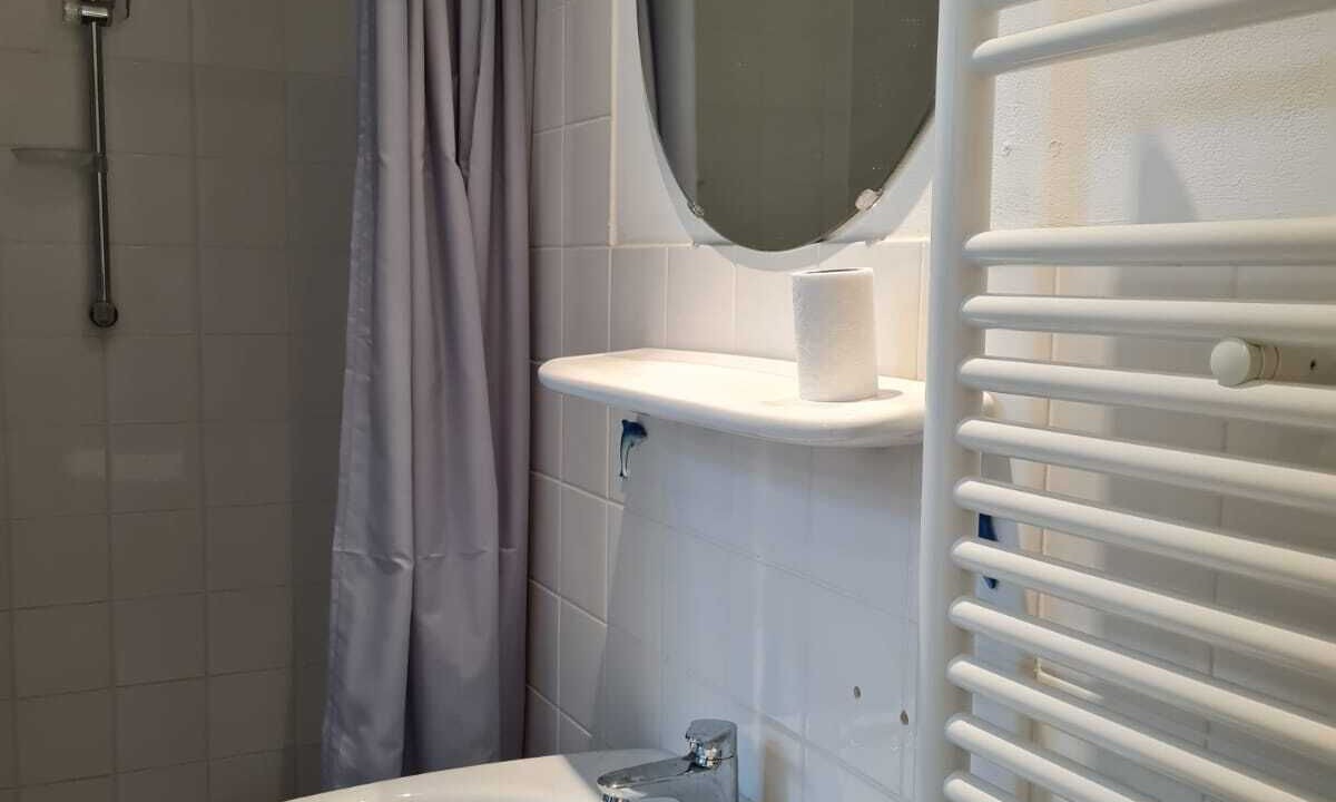 Photo of Bathroom in Nuars