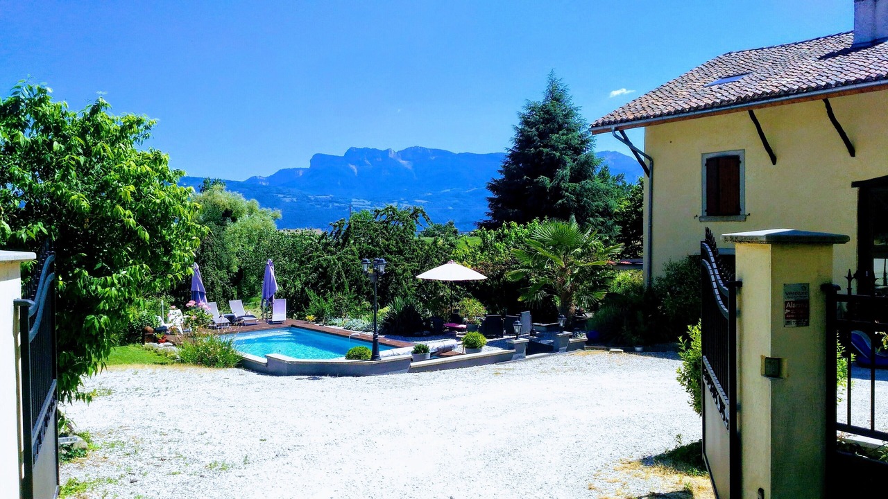 Photo of Outdoor in Charnecles