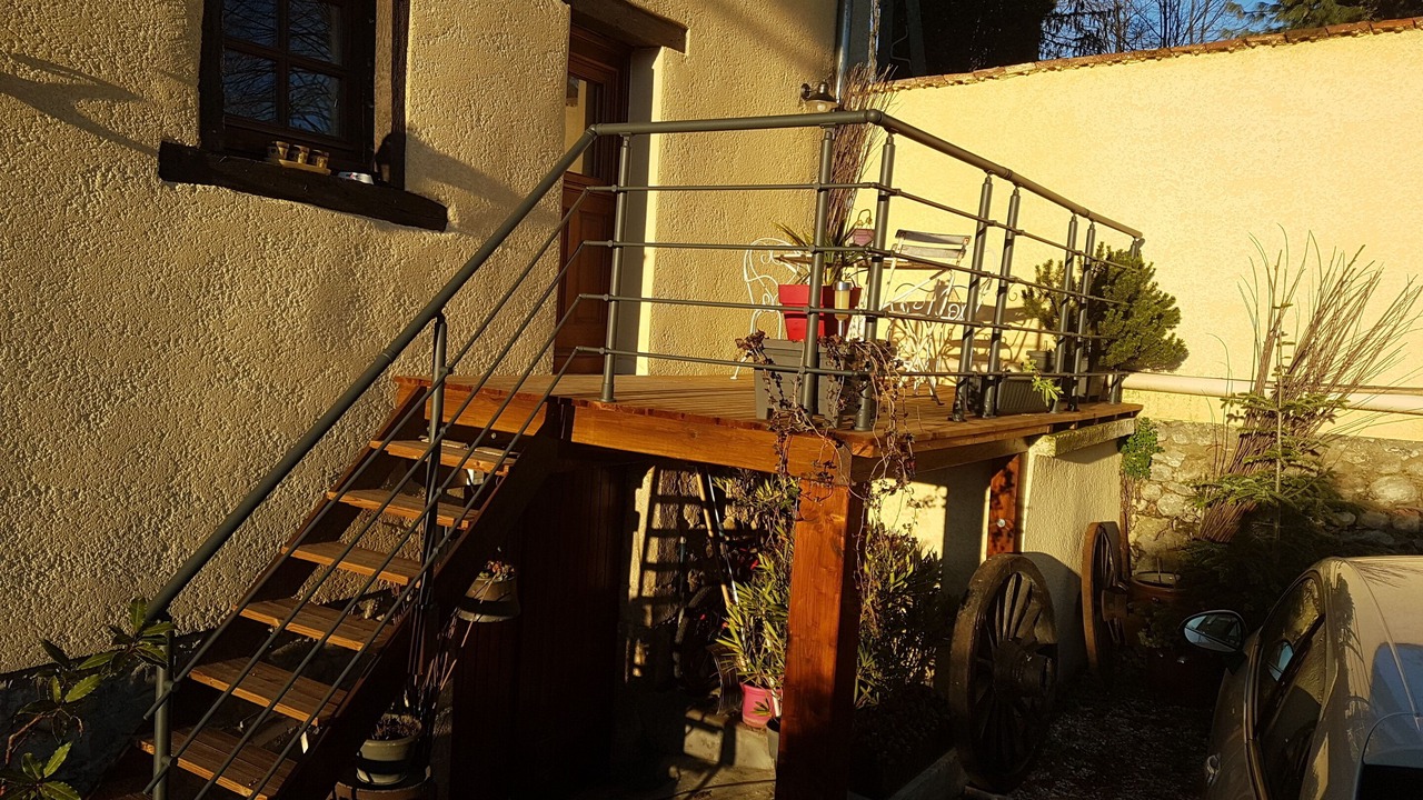 Photo of Outdoor in Charnecles