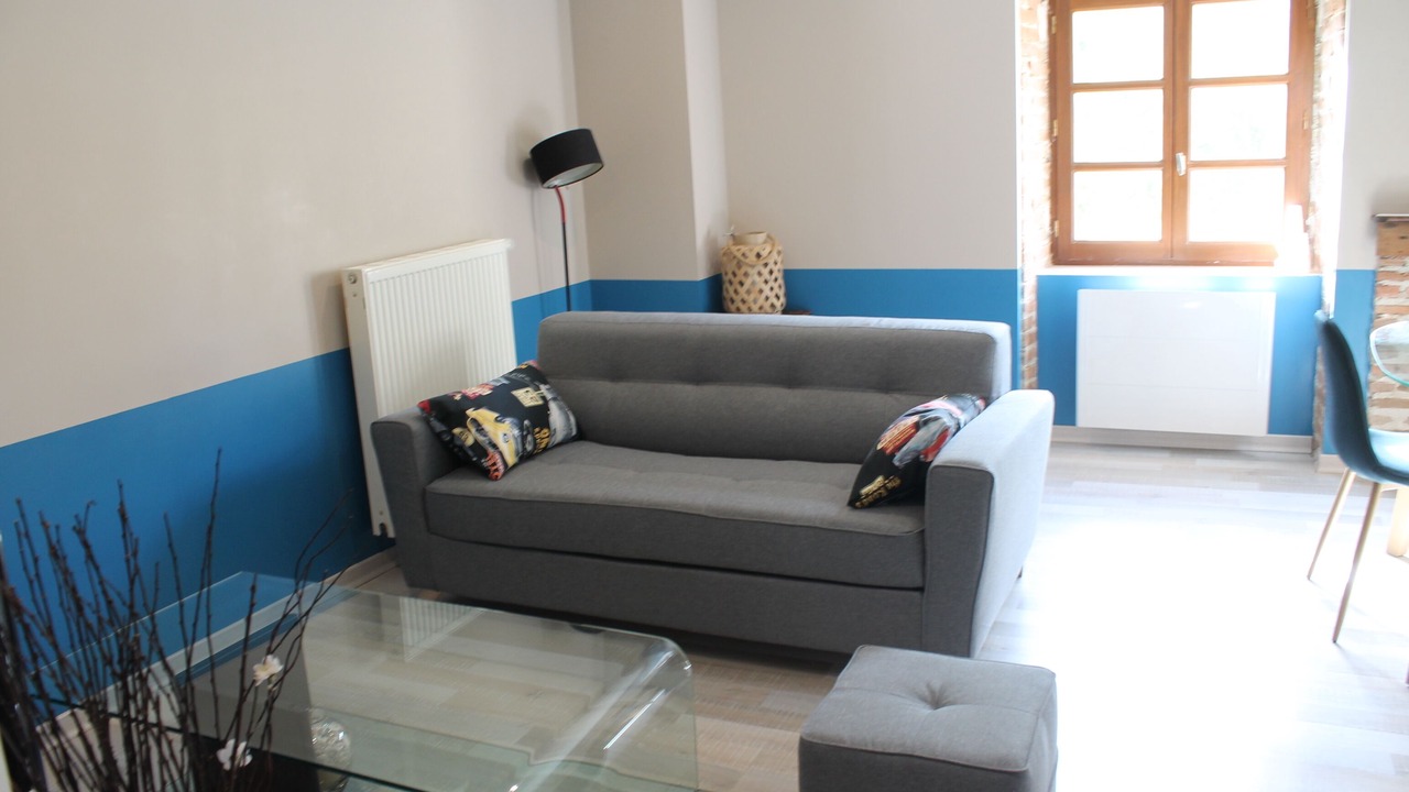 Photo of Livingroom in Charnecles