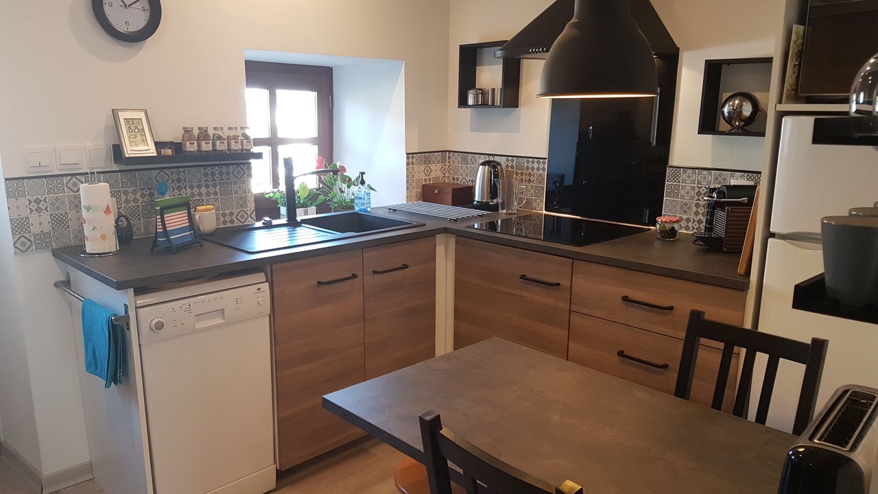 Photo of Kitchen in Charnecles