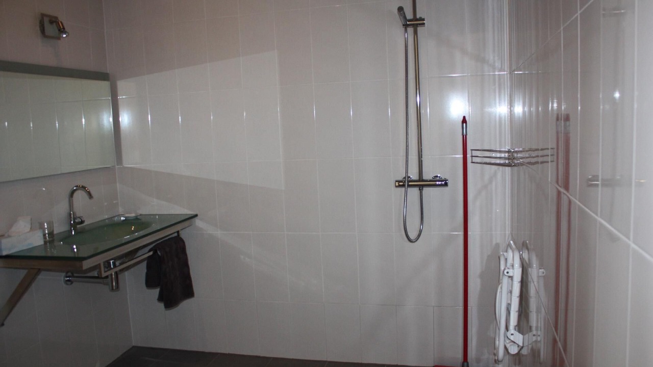 Photo of Bathroom in Fours
